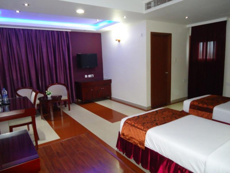 Hotel Hiton Perintalmanna Esterno foto