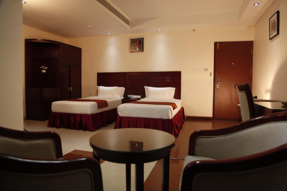Hotel Hiton Perintalmanna Camera foto